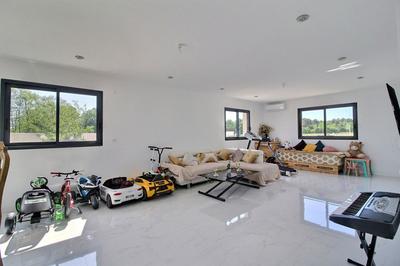 Maison - 288 m² - 7 pièces