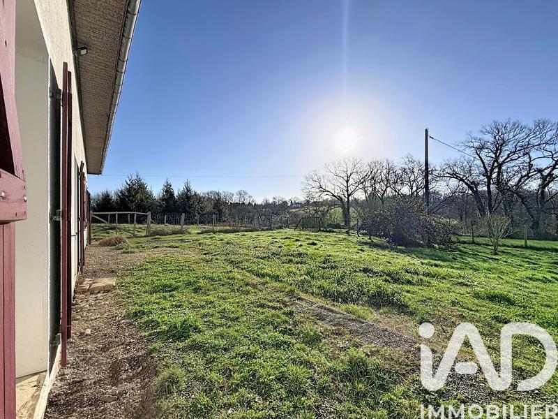 Maison - 213 m² - 7 pièces