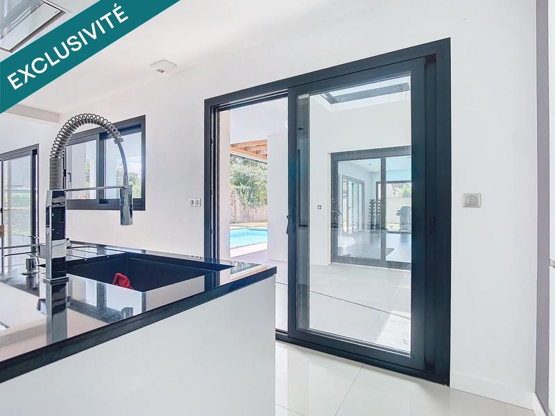 Maison - 246 m² - 6 pièces