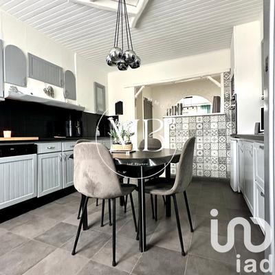 Maison - 146 m² - 6 pièces
