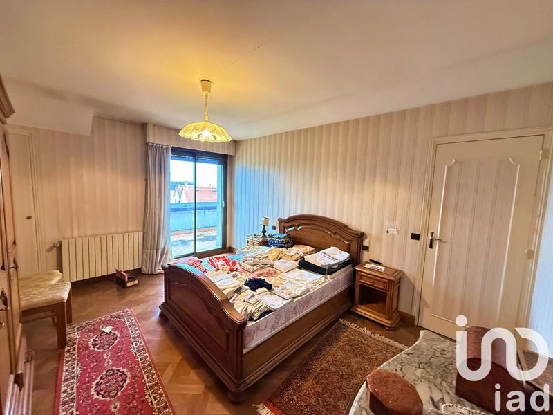 Maison - 182 m² - 7 pièces