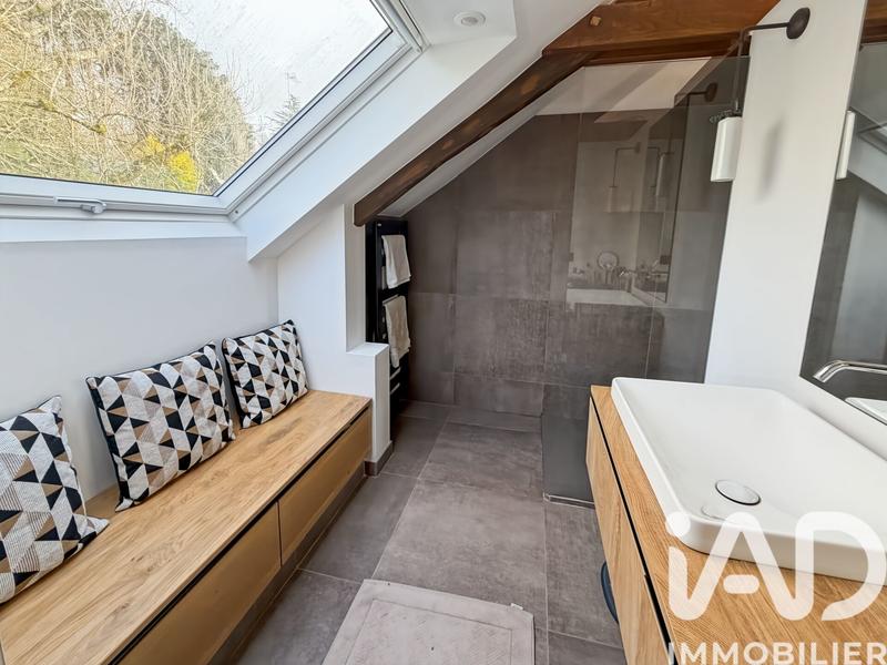 Maison - 320 m² - 12 pièces