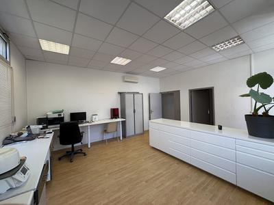 Local d'activités - 138 m²