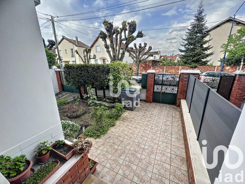 Maison - 220 m² - 9 pièces