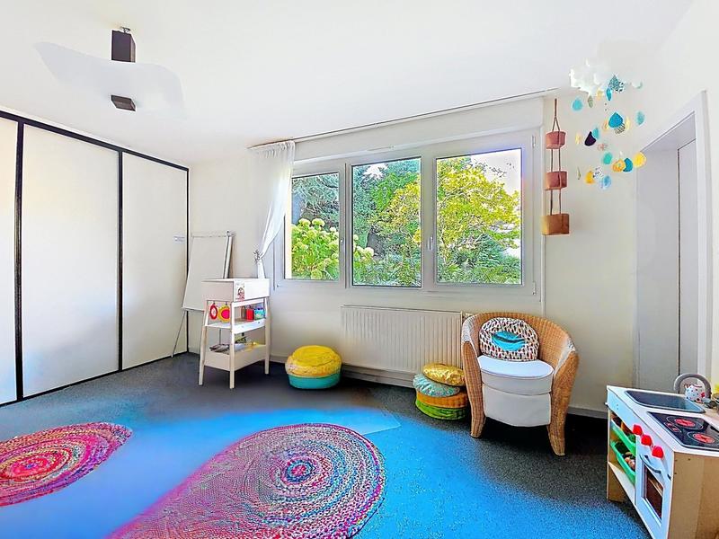 Maison - 227 m² - 8 pièces