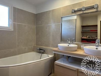 Maison - 145 m² - 6 pièces