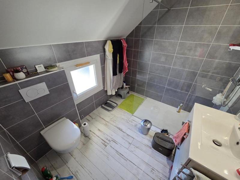 Maison - 176 m² - 12 pièces