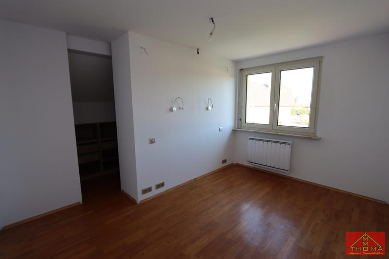 Maison - 195 m² - 9 pièces
