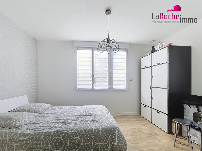 Maison - 180 m² - 8 pièces