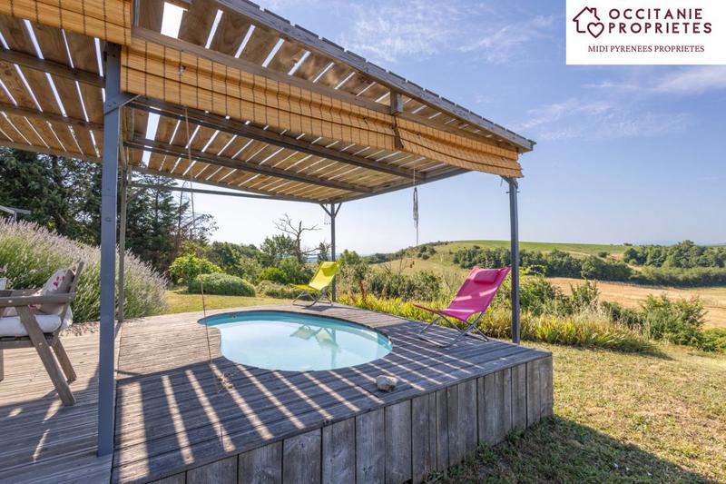 Maison - 258 m² - 9 pièces