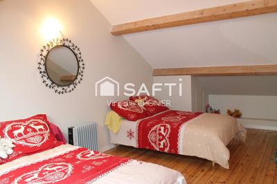 Propriété - 250 m² - 9 pièces