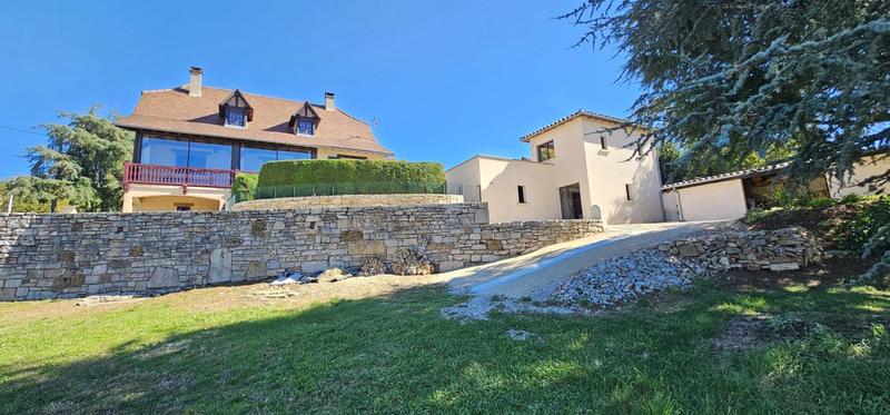 Maison - 175 m² - 8 pièces