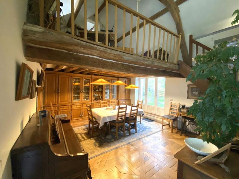 Maison ancienne - 408 m² - 16 pièces