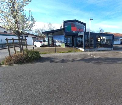 Magasins - 174 m² - 5 pièces