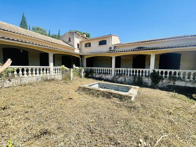 Villa - 400 m² - 13 pièces