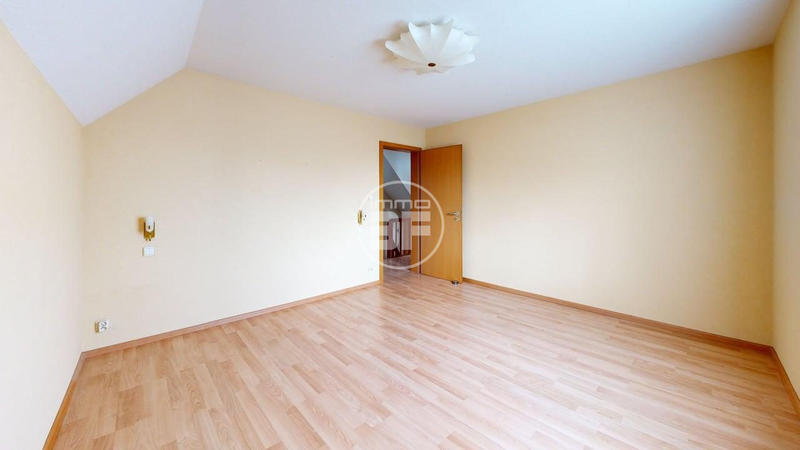 Maison traditionnelle - 150 m² - 6 pièces