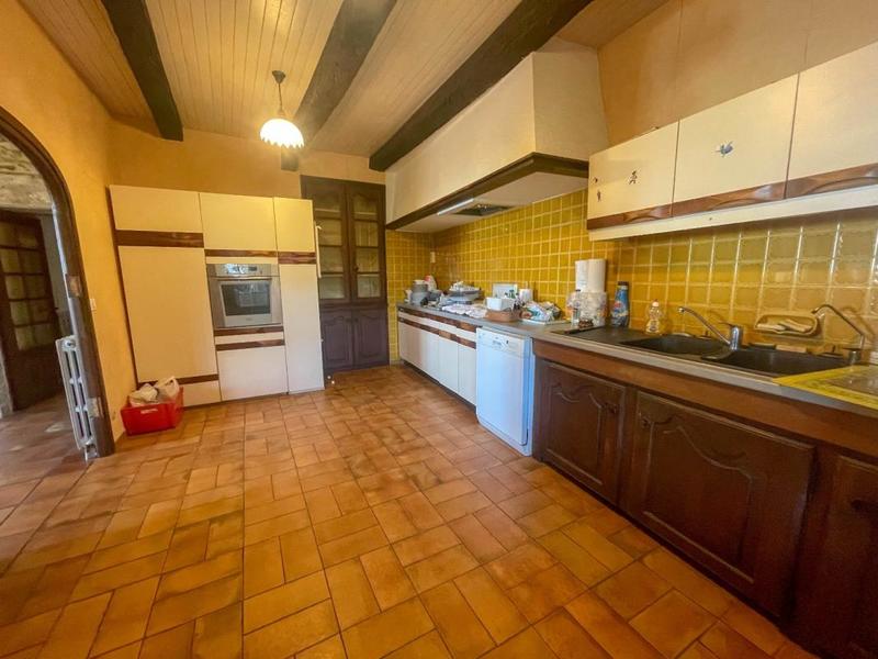 Maison - 224 m² - 12 pièces