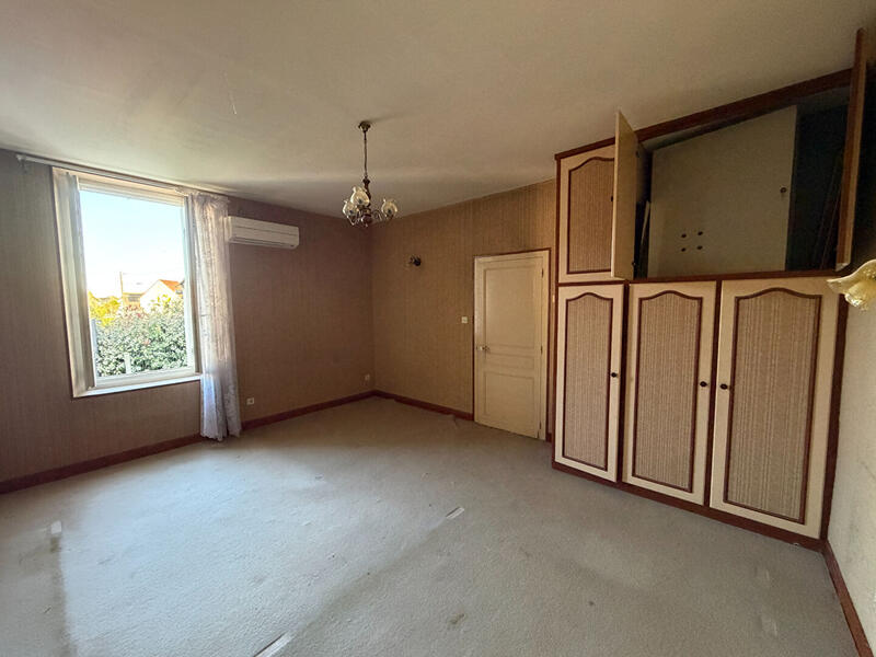 Maison - 166 m² - 7 pièces