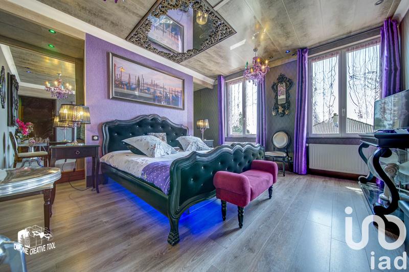 Maison - 453 m² - 14 pièces