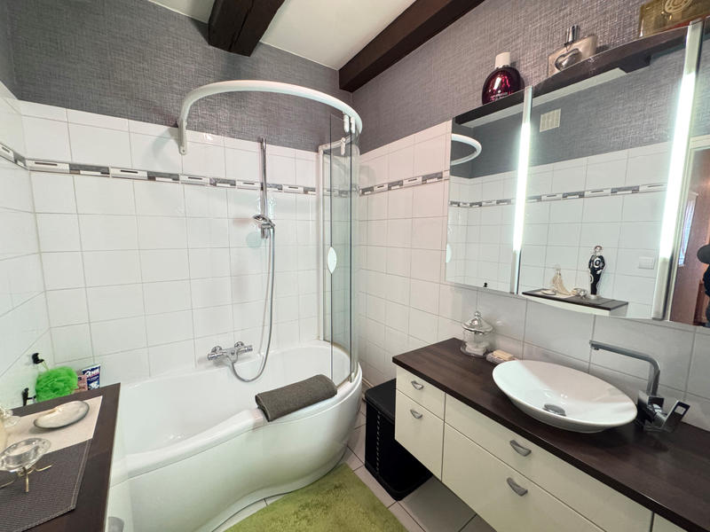 Appartement - 110 m² - 6 pièces