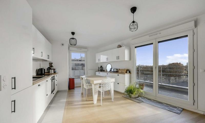 Appartement - 80 m² - 4 pièces