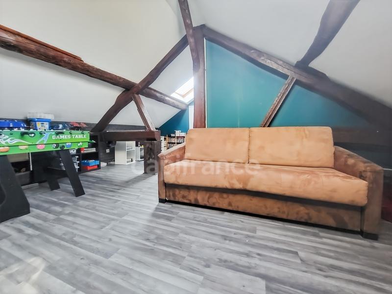 Maison - 255 m² - 9 pièces