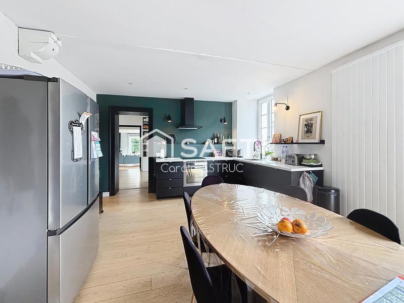 Maison de maîtres - 280 m² - 14 pièces