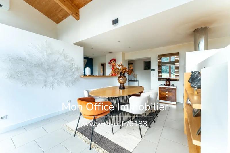 Maison - 160 m² - 5 pièces