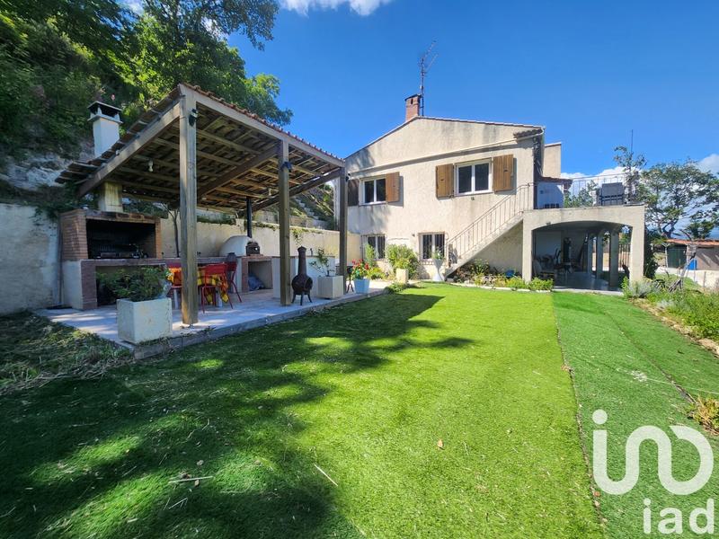 Maison - 200 m² - 8 pièces