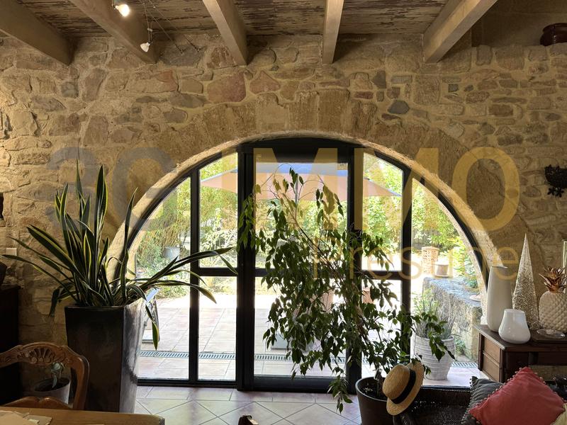 Moulin - 182 m² - 9 pièces