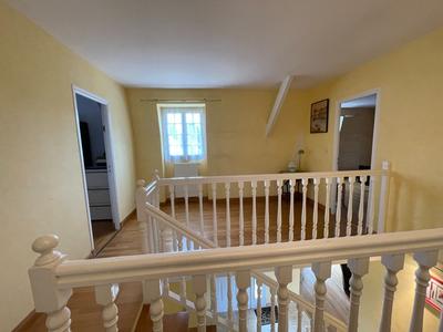 Maison - 205 m² - 7 pièces