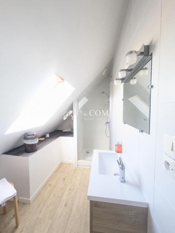 Maison - 210 m² - 11 pièces