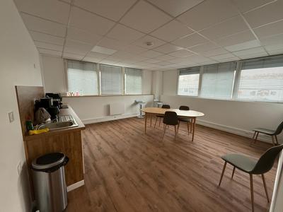 Bureau - 12 m² - 1 pièce