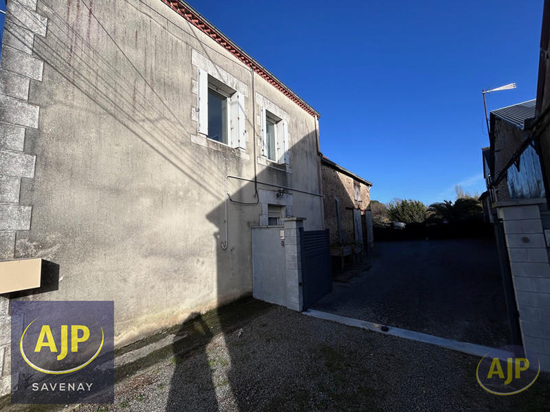 Maison - 210 m² - 9 pièces