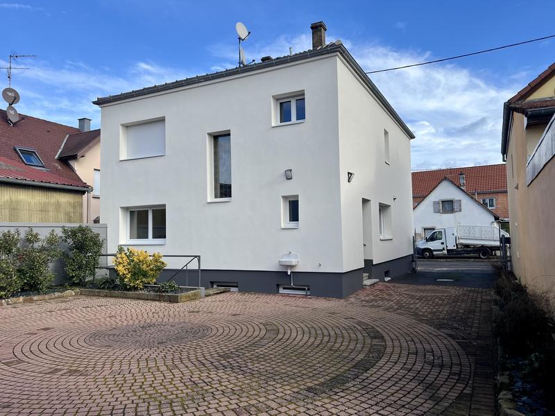 Maison - 140 m² - 5 pièces