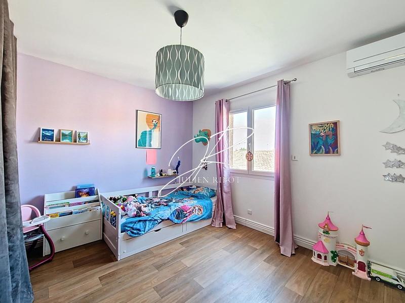 Maison - 111 m² - 5 pièces