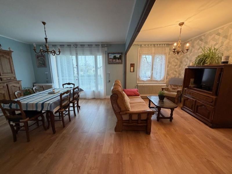 Maison - 93 m² - 5 pièces