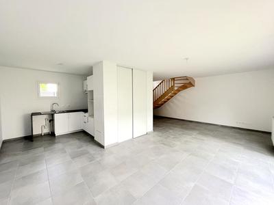 Maison - 82 m² - 4 pièces