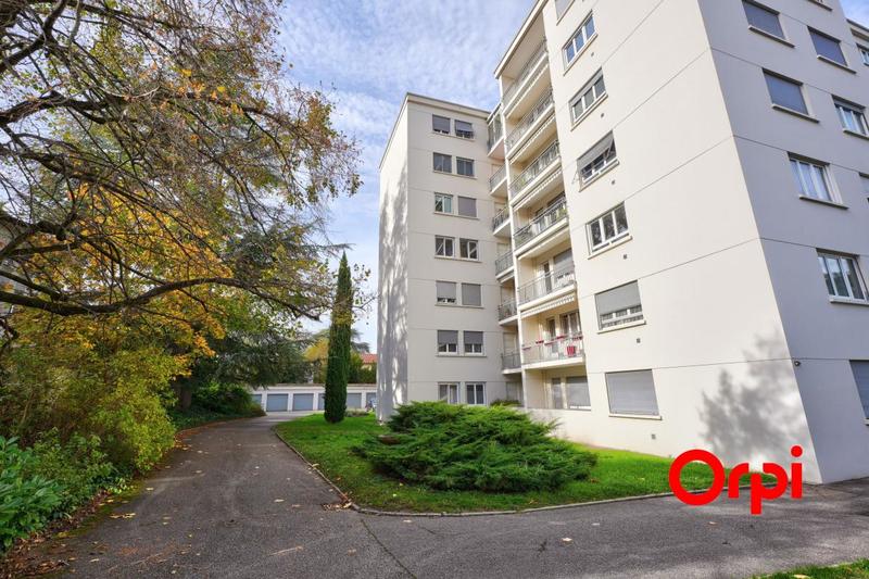Appartement - 81 m² - 3 pièces