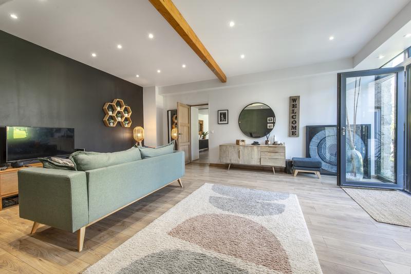 Maison - 285 m² - 7 pièces