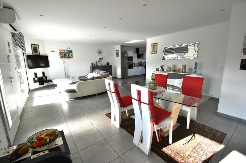 Villa - 97 m² - 3 pièces