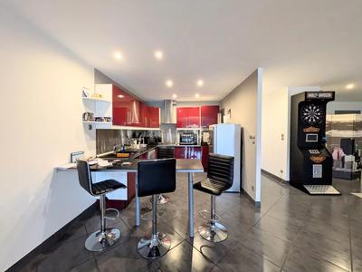 Maison - 205 m² - 5 pièces