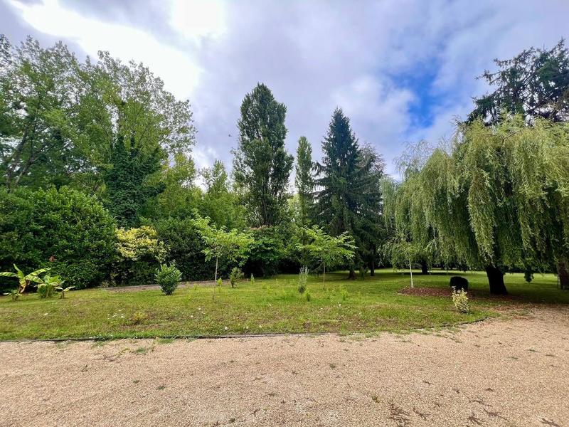 Maison traditionnelle - 286 m² - 13 pièces