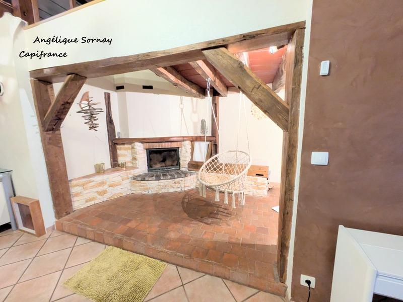 Maison - 222 m² - 8 pièces