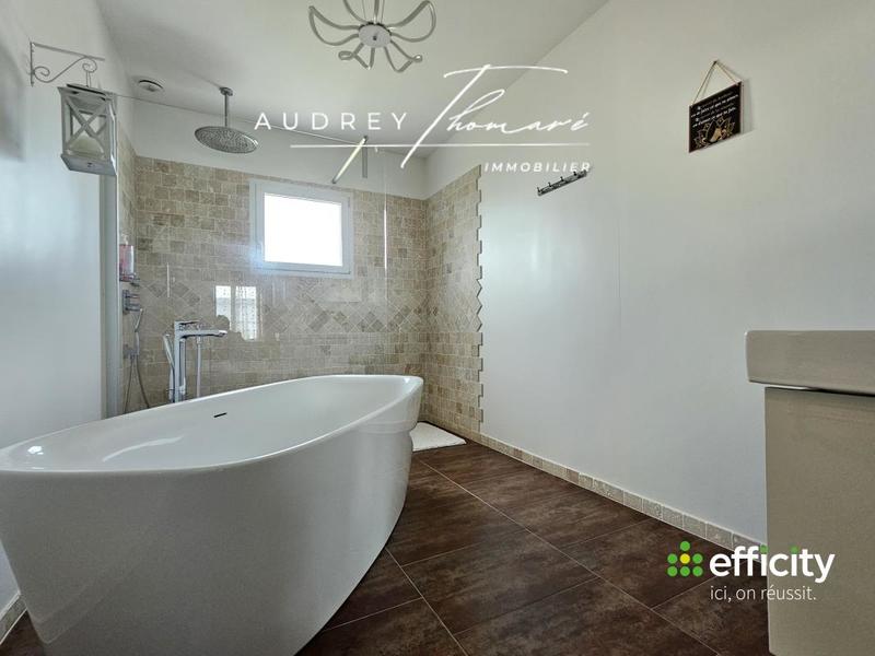 Pavillon - 140 m² - 6 pièces