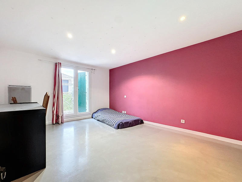 Maison - 183 m² - 8 pièces