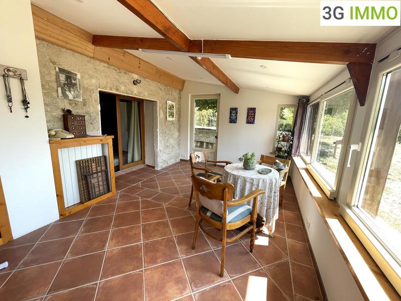 Propriété - 200 m² - 6 pièces