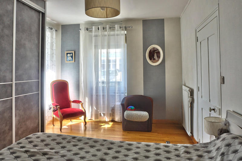 Maison - 177 m² - 8 pièces