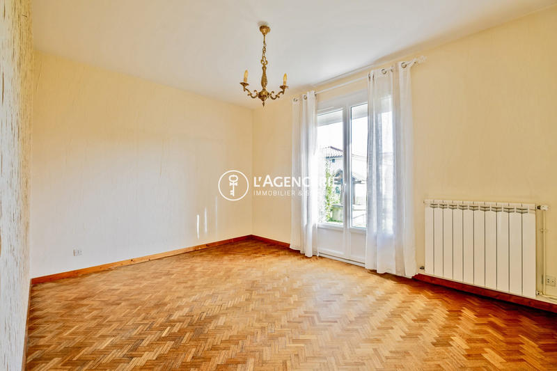 Maison - 92 m² - 4 pièces