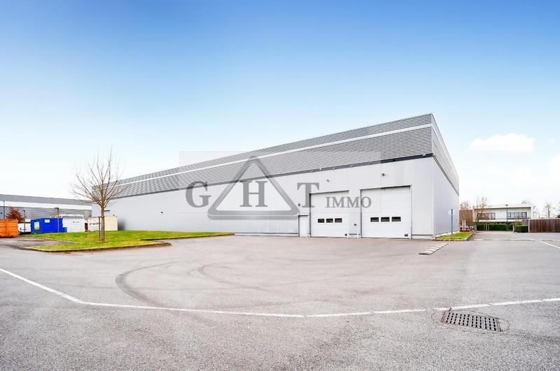Entrepôt - 3 300 m²
